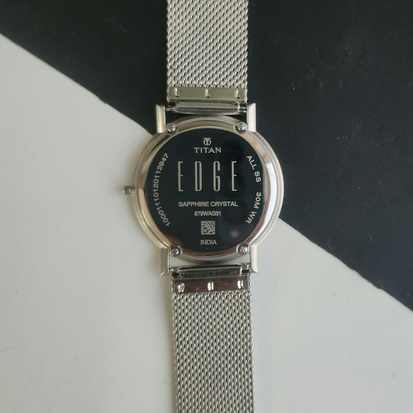Original TITAN EDGE 679WAG31 Round Golden Face 34MM Case Men's Watch J085