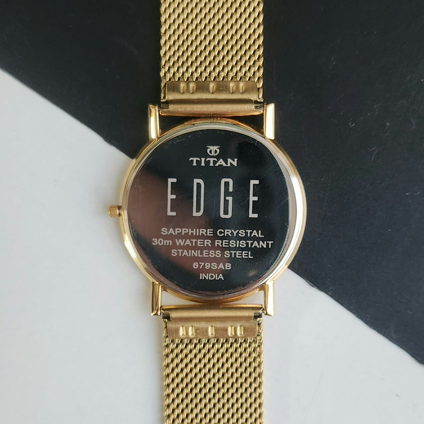 Original TITAN EDGE 679SAB Round Golden Face 33MM Case Men's Watch J86
