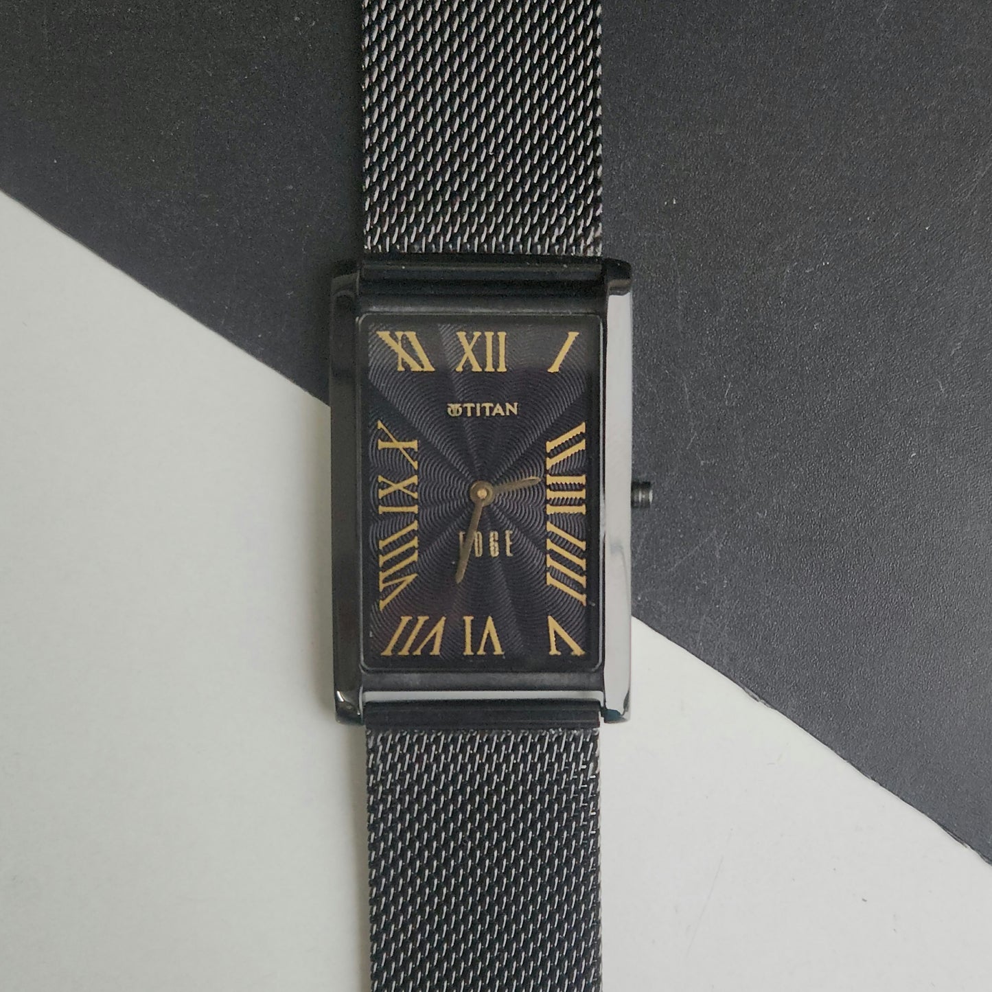 Original TITAN EDGE 1514YAA Rectangle Black Face 28MM Case Men's Watch J92