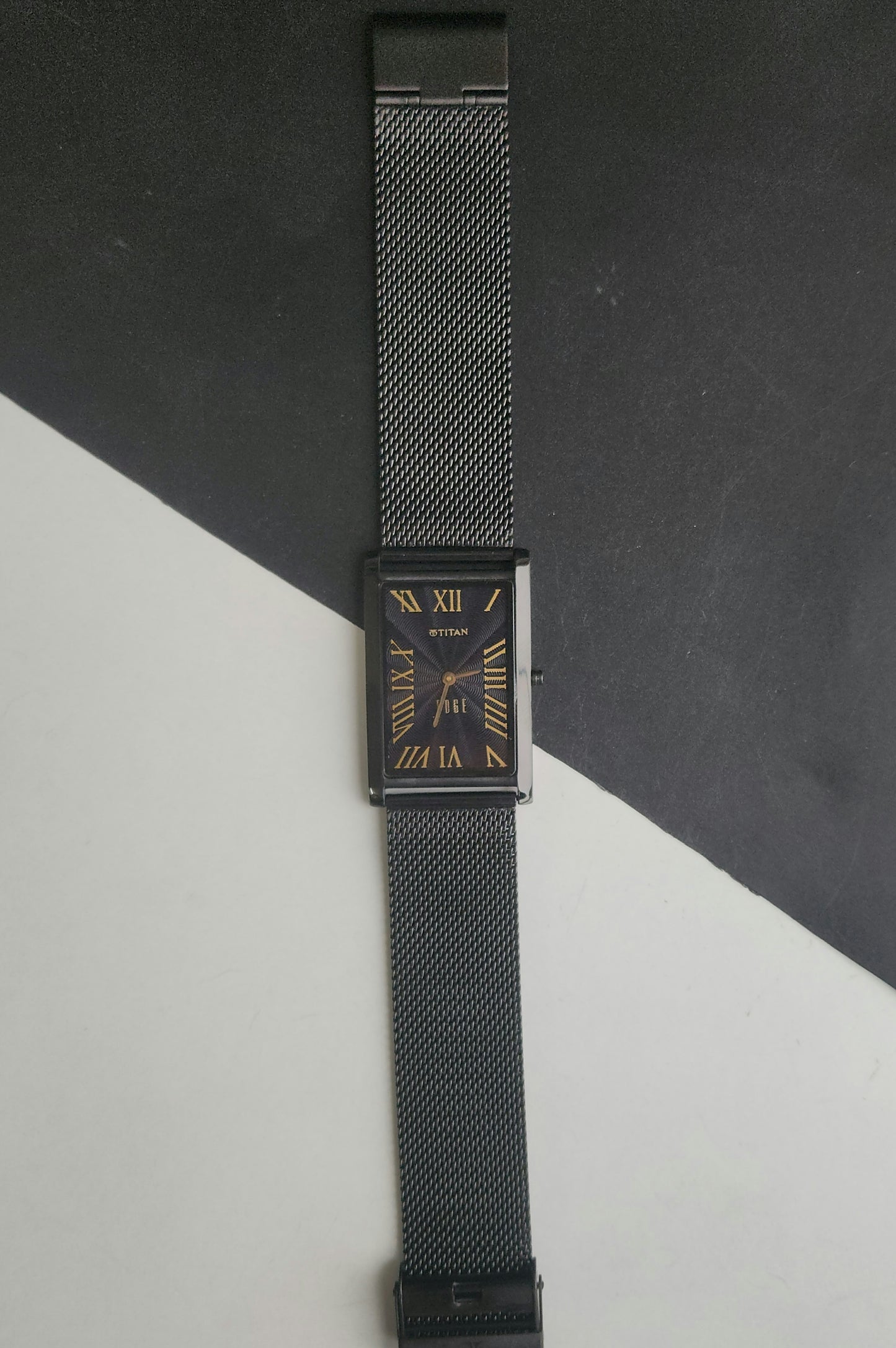 Original TITAN EDGE 1514YAA Rectangle Black Face 28MM Case Men's Watch J92