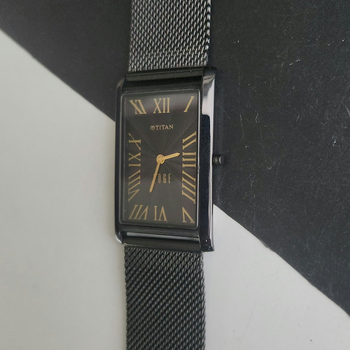 Original TITAN EDGE 1514YAA Rectangle Black Face 28MM Case Men's Watch J92