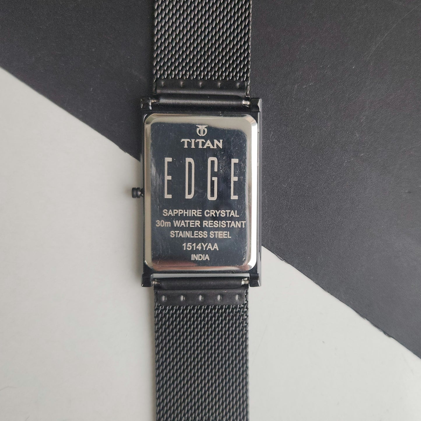 Original TITAN EDGE 1514YAA Rectangle Black Face 28MM Case Men's Watch J92