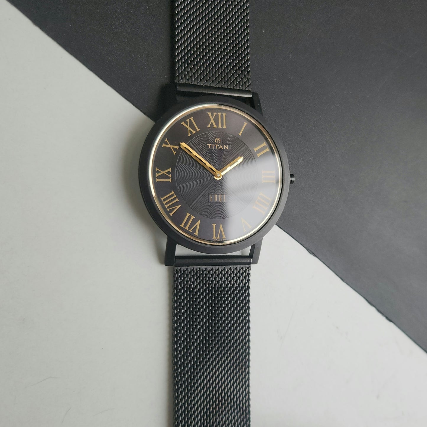 Original TITAN EDGE 1595WAB32 Round Black Face 39MM Case Men's Watch J90