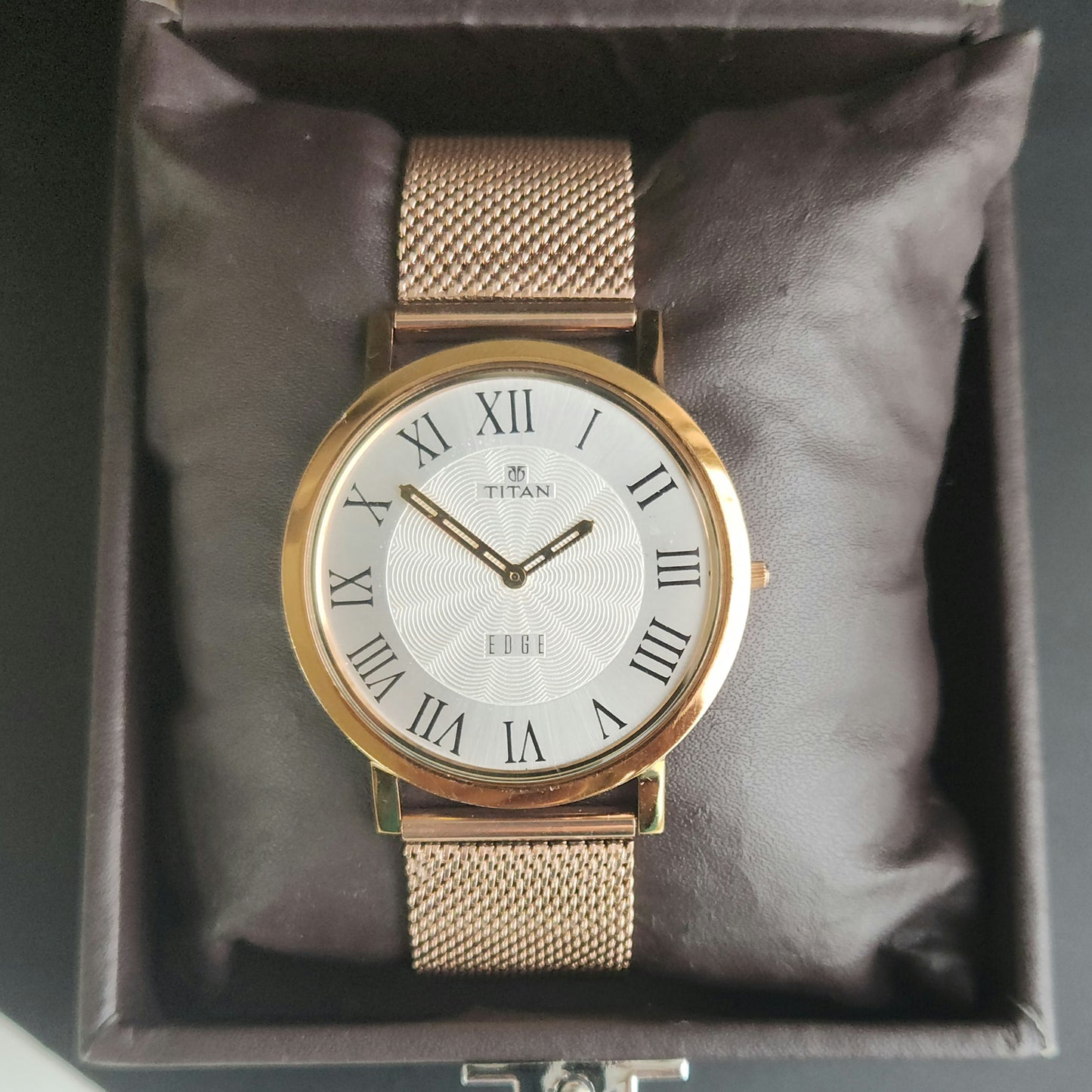 Original TITAN EDGE 1595WAB32 Round White Face 39MM Case Men's Watch J87