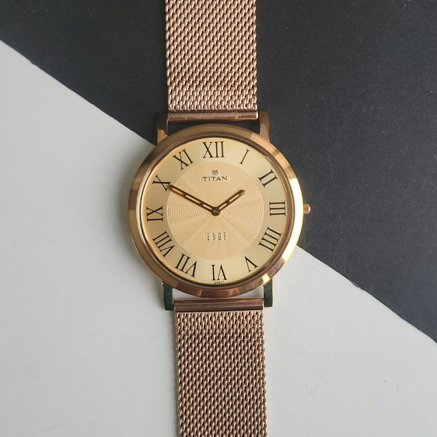 Original TITAN EDGE 1595WAB32 Round White Face 39MM Case Men's Watch J88