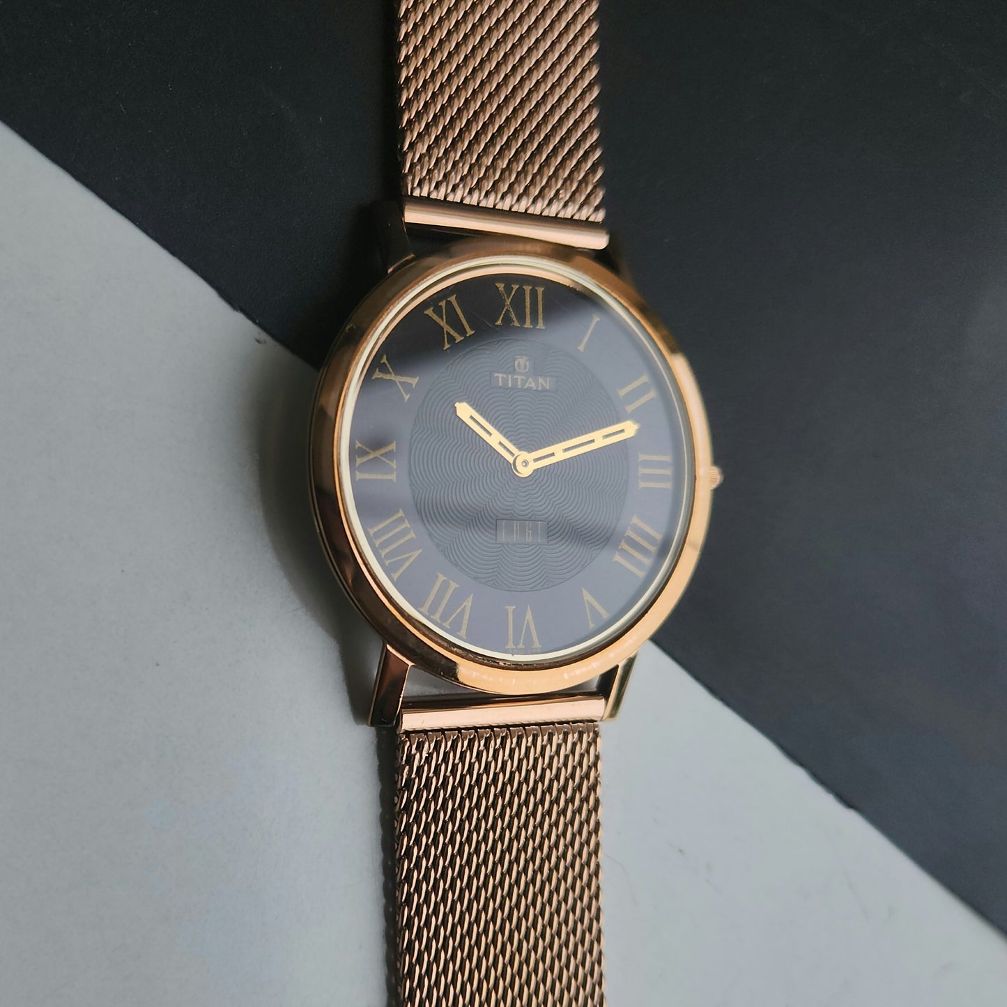 Original TITAN EDGE 1595WAB32 Round White Face 39MM Case Men's Watch J89