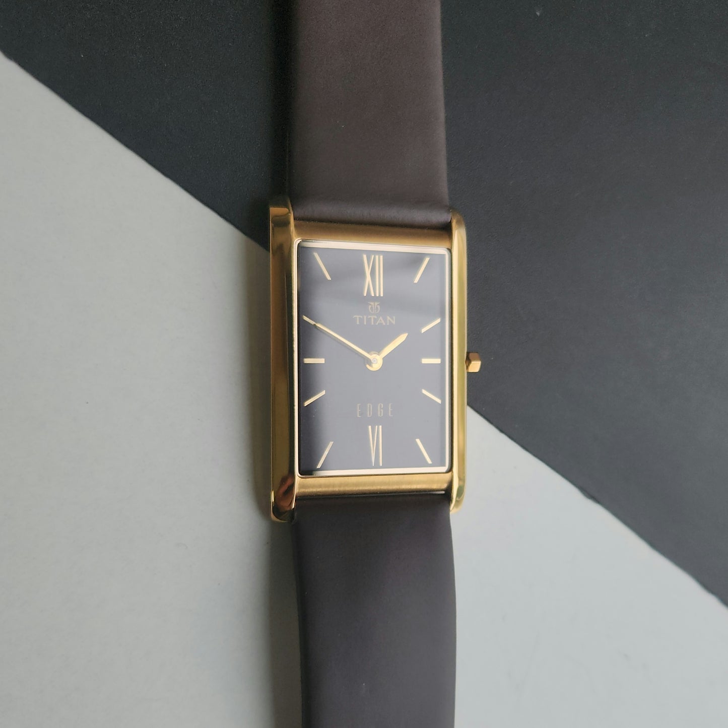 Original TITAN EDGE 1043NBD91 Rectangular Black Face 25MM Case Men's Watch J71
