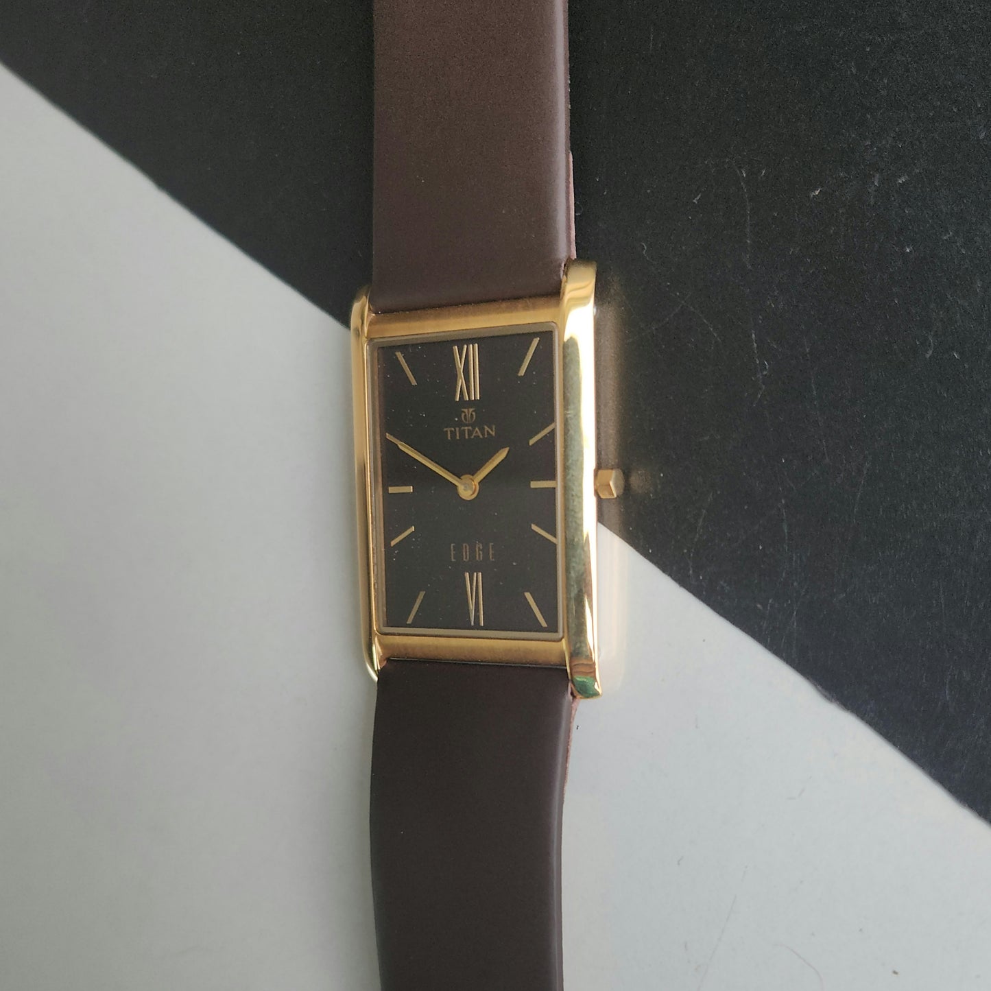 Original TITAN EDGE 1043NBD91 Rectangular Black Face 25MM Case Men's Watch J71