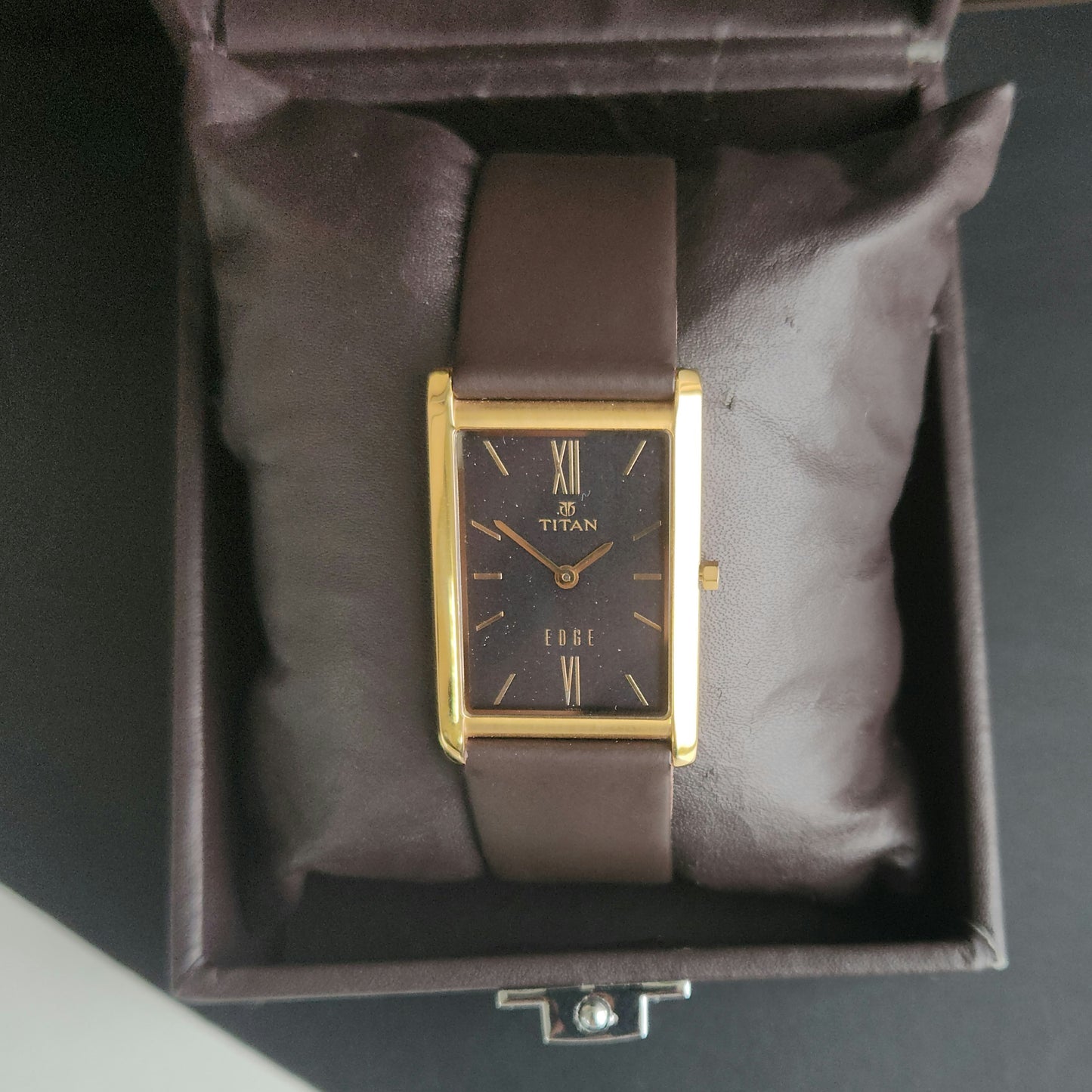Original TITAN EDGE 1043NBD91 Rectangular Black Face 25MM Case Men's Watch J71