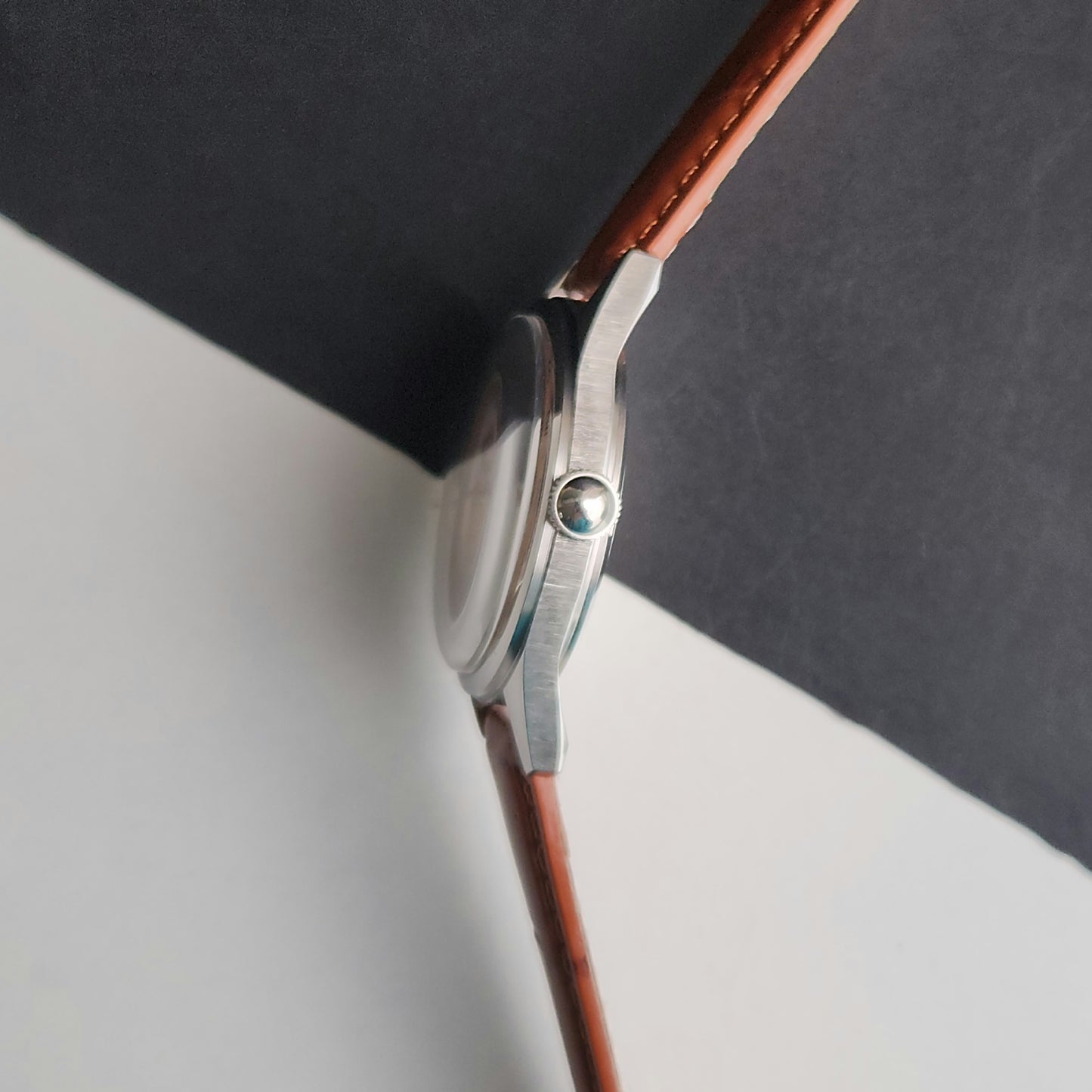 Vintage MOD HMT Janata Tamil Hand Winding 17 Jewels Peach Face 35mm Silver Case With Tan Leather Strap Men's Wrist Watch J82