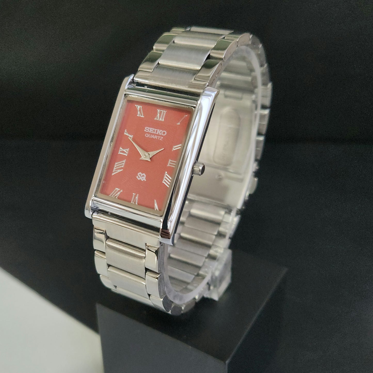 MOD Seiko Slim Rectangular Quartz Red Face Bracelet Men's Wrist Watch J94