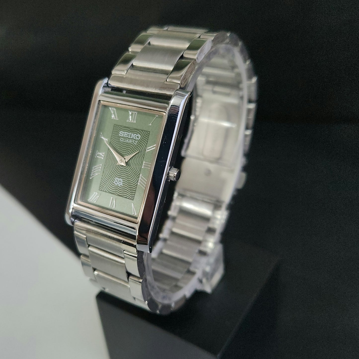 MOD Seiko Slim Rectangular Quartz Green Face Bracelet Men's Wrist Watch J97