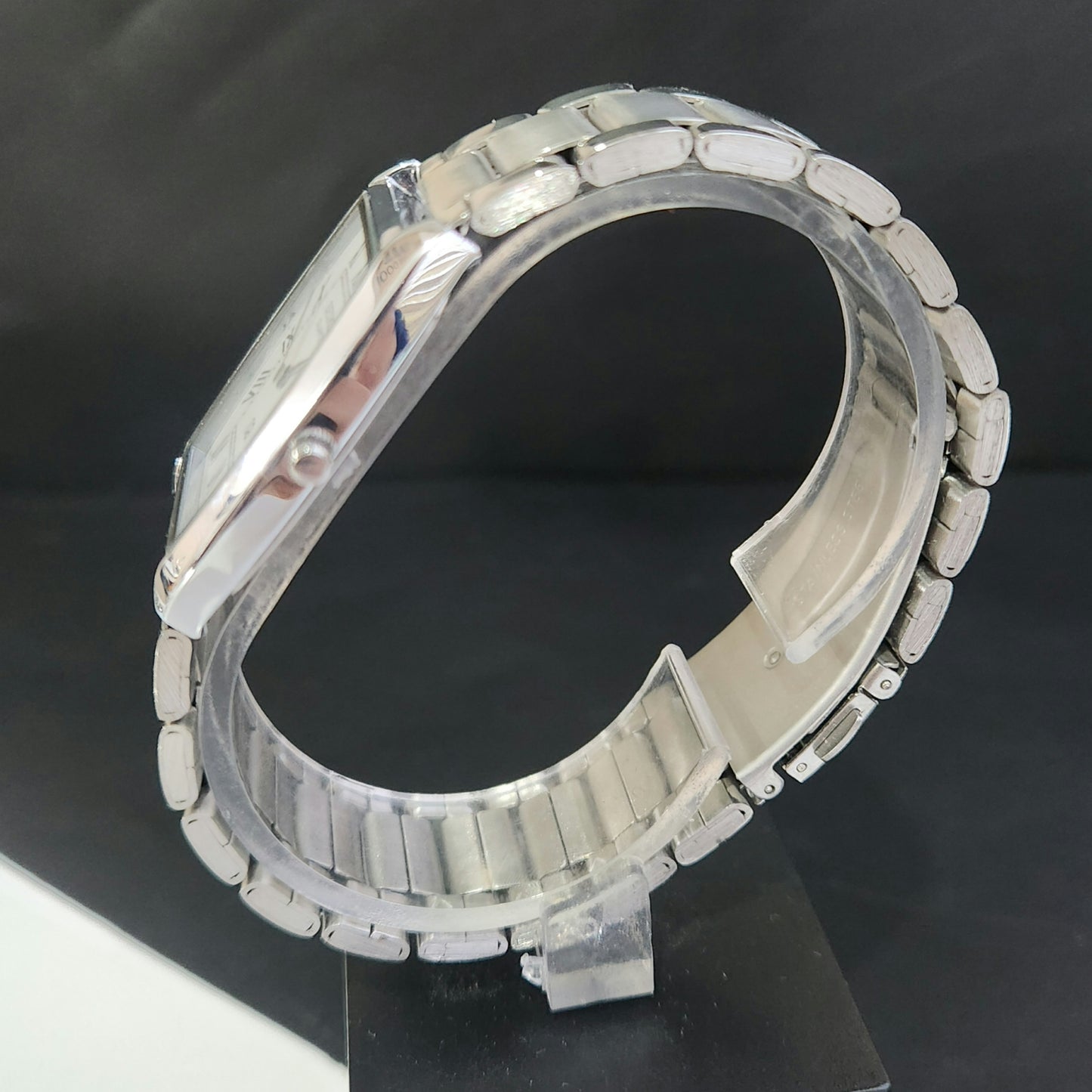 MOD Seiko Slim Barrel Quartz White Face Bracelet Men's Wrist Watch J96