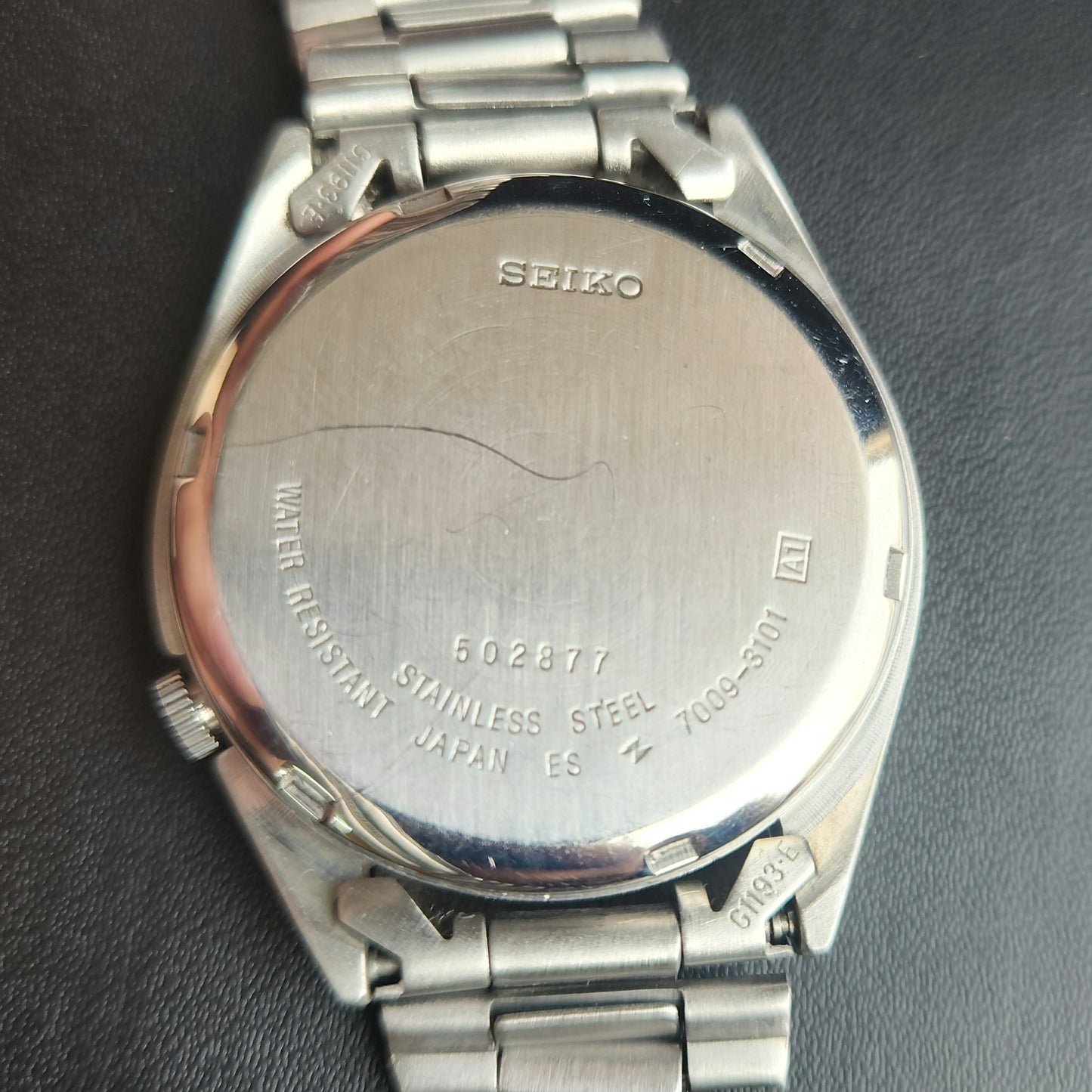 Vintage 1985 Original Seiko 5 Automatic 7009-3101 Golden Face 17 Jewels Day-Date Japanese Men's Wrist Watch J104