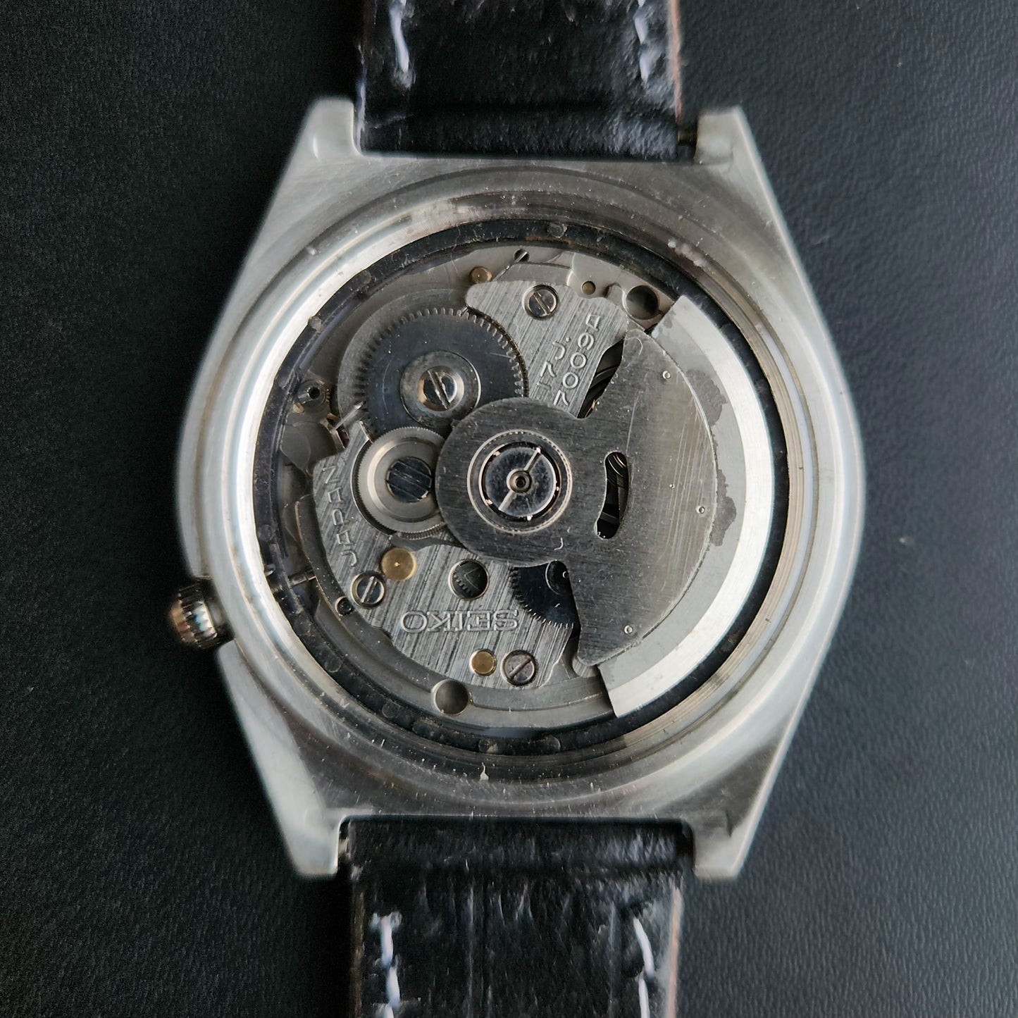 Vintage 1981 Original Seiko 5 Automatic 7009-876J White Face Black Band 17 Jewels Day-Date Japanese Men's Wrist Watch S163