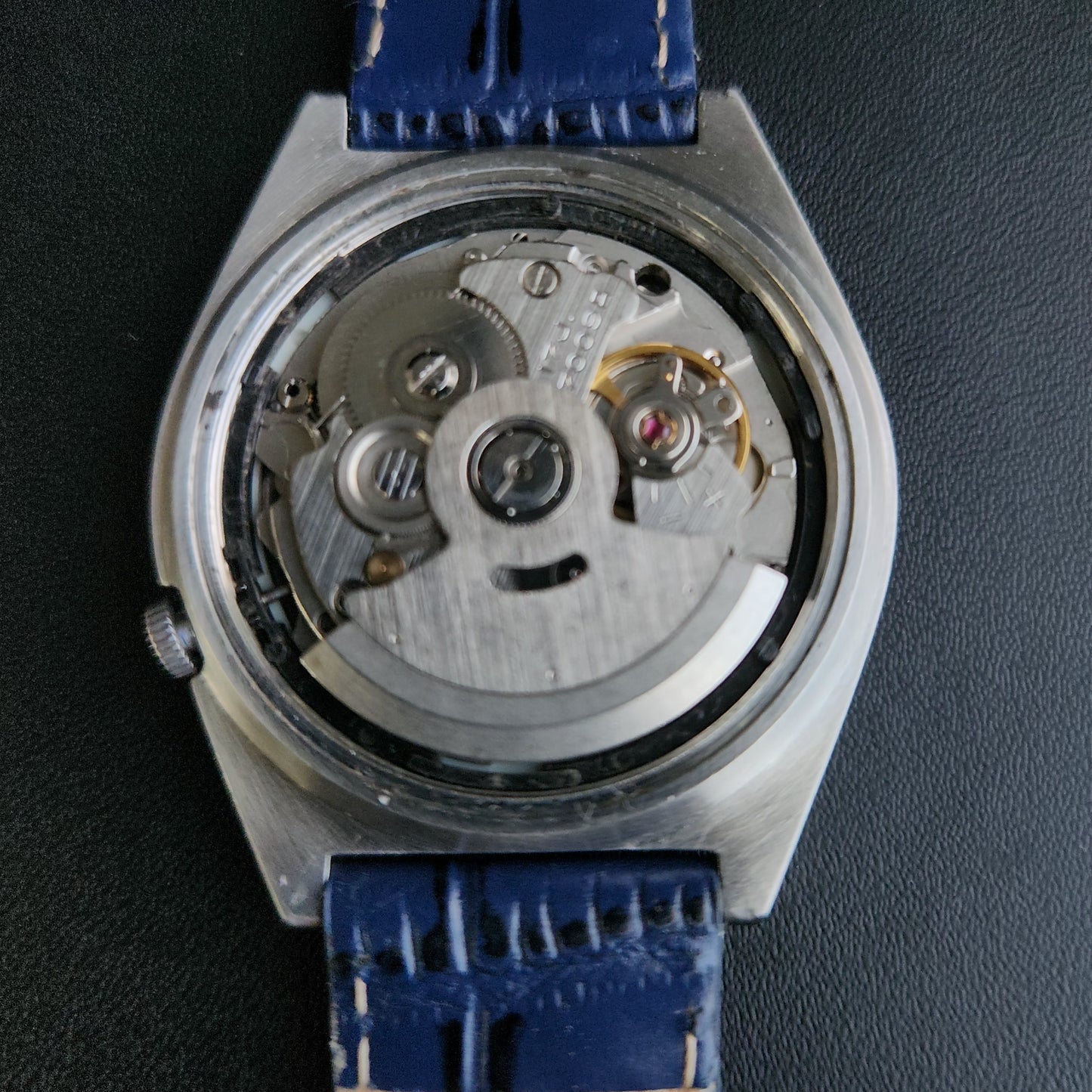 Vintage 1985 Original Seiko 5 Automatic 7009-3070 Blue Face Blue Band 17 Jewels Day-Date Japanese Men's Wrist Watch S157