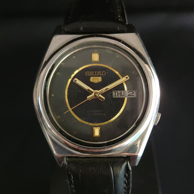 Vintage 1976 Original Seiko 5 Automatic 7009-8761 black face 17 Jewels Day-Date Japanese Men's Wrist Watch OG20
