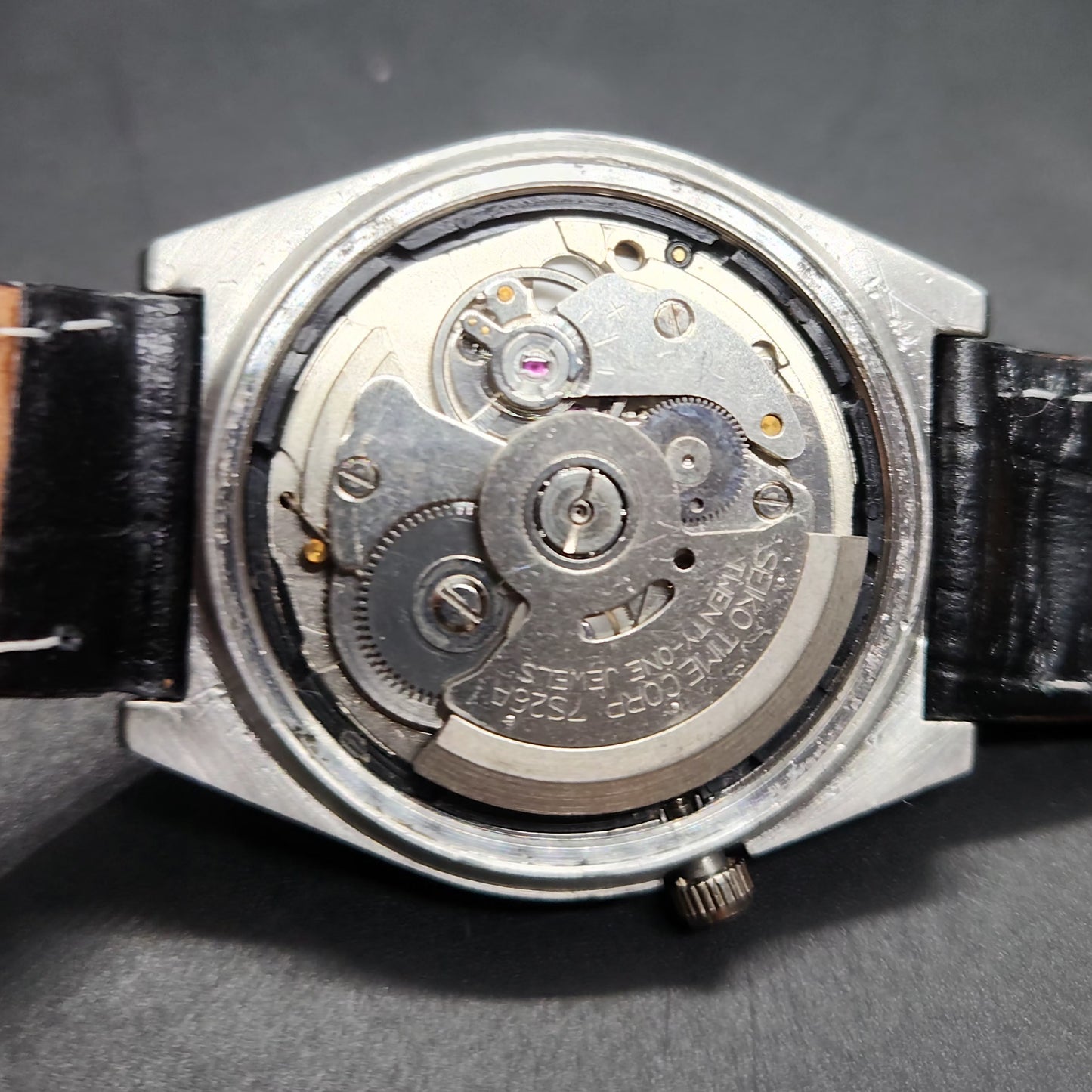 Vintage 1980 Original Seiko 5 Automatic 7s26-8210 silver face 21 Jewels Day-Date Japanese Men's Wrist Watch OG23