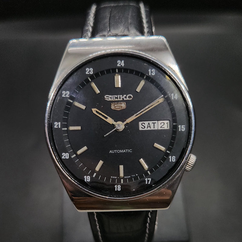 Vintage 1981 Original Seiko 5 Automatic 6309-6020 black face 17 Jewels Day-Date Japanese Men's Wrist Watch OG29