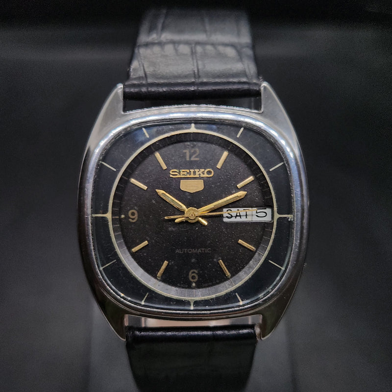 Vintage 1982 Original Seiko 5 Automatic 6309-581A black face 17 Jewels Day-Date Japanese Men's Wrist Watch OG40