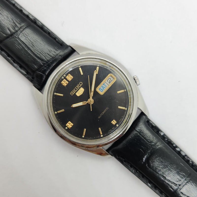 Vintage 1980 Original Seiko 5 Automatic 7009-8210 black face 17 Jewels Day-Date Japanese Men's Wrist Watch OG67