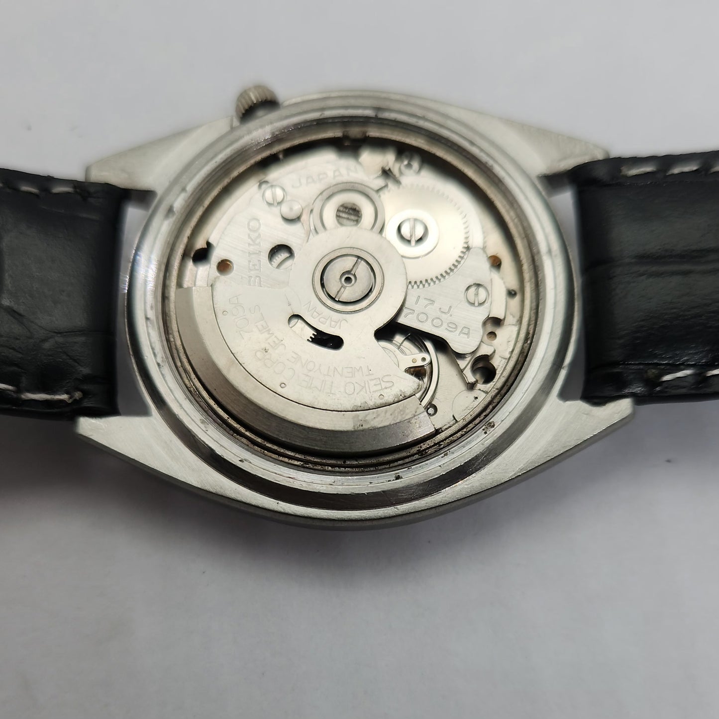 Vintage 1980 Original Seiko 5 Automatic 7009-5841 blue face 17 Jewels Day-Date Japanese Men's Wrist Watch OG81