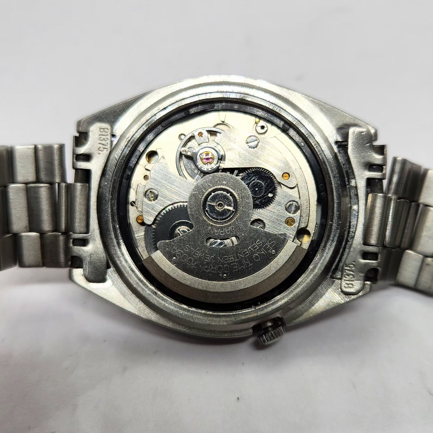 Vintage 1985 Original Seiko 5 Automatic 7009-3040 Gold face 17 Jewels Day-Date Japanese Men's Wrist Watch OG229