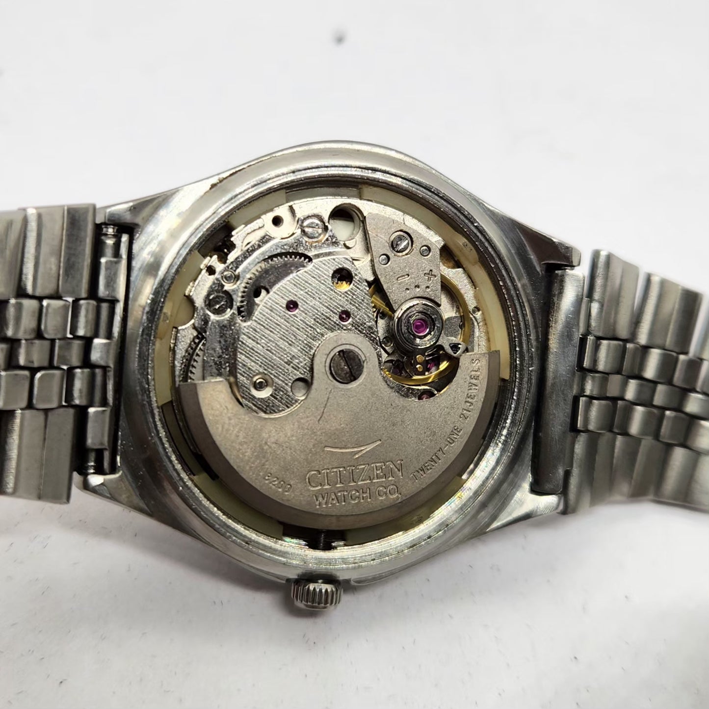 Vintage 1982 Original Citizen Automatic 8200 Gold Face 35MM Day-Date Japanese Men's Wrist Watch CT04