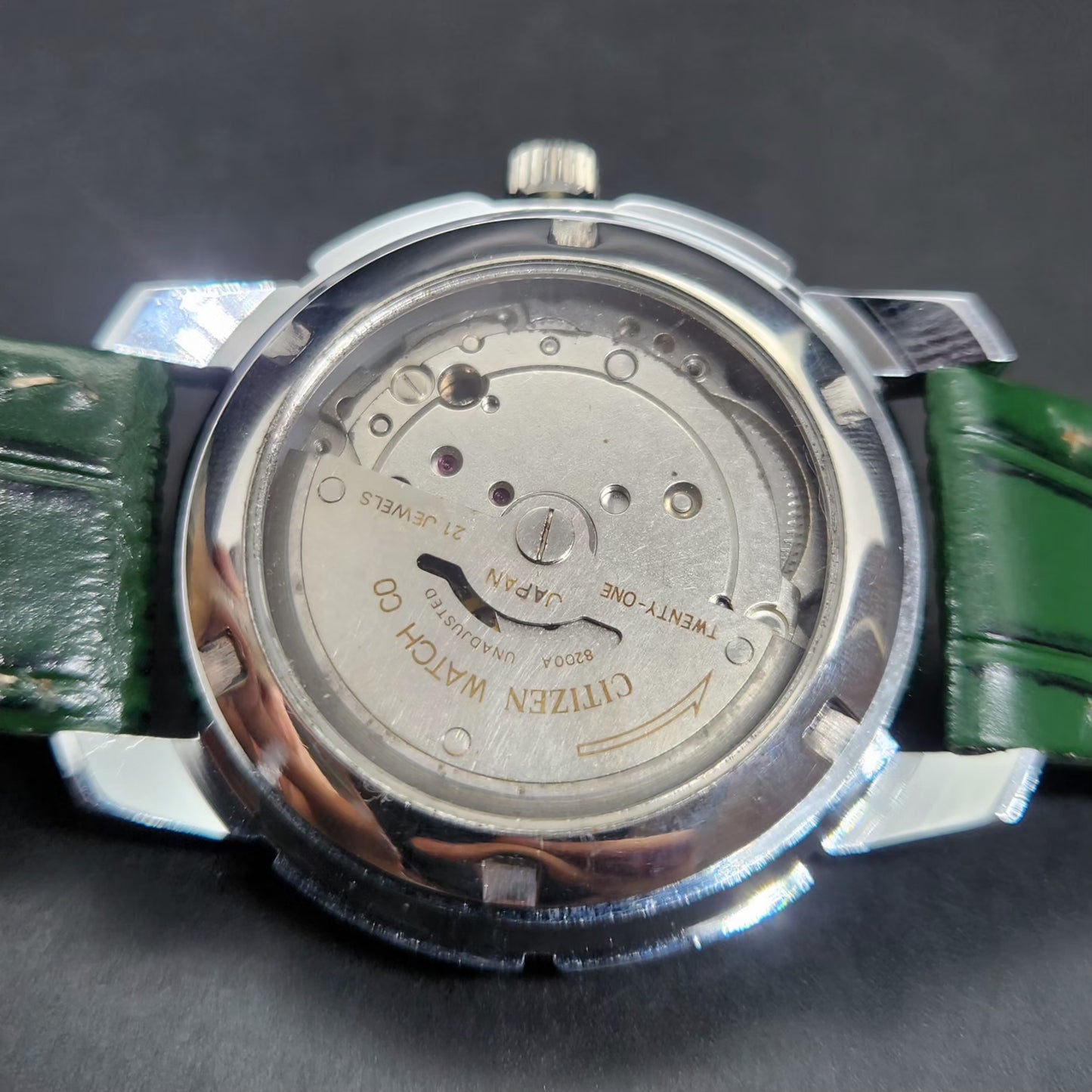 Vintage Mod Citizen 8200 Automatic White Face 37MM Case Day-Date Men's Wrist Watch CT108