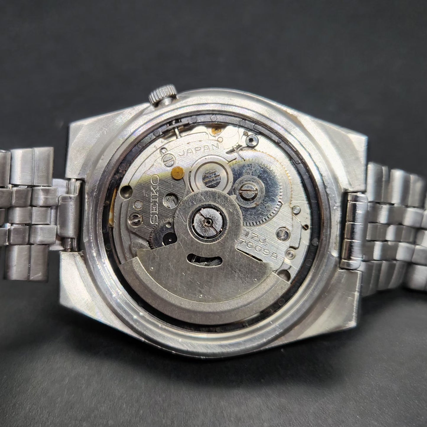 Vintage 1984 Original Seiko 5 Automatic 7009-3181 Black Face 17 Jewels Day-Date Japanese Men's Wrist Watch VS16