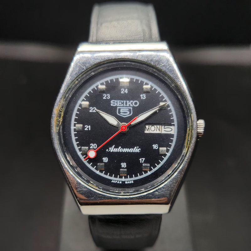 Vintage 1980 Original Seiko 5 Automatic 6309 Repainted Black Face 17 Jewels Day-Date Japanese Men's Wrist Watch VS37