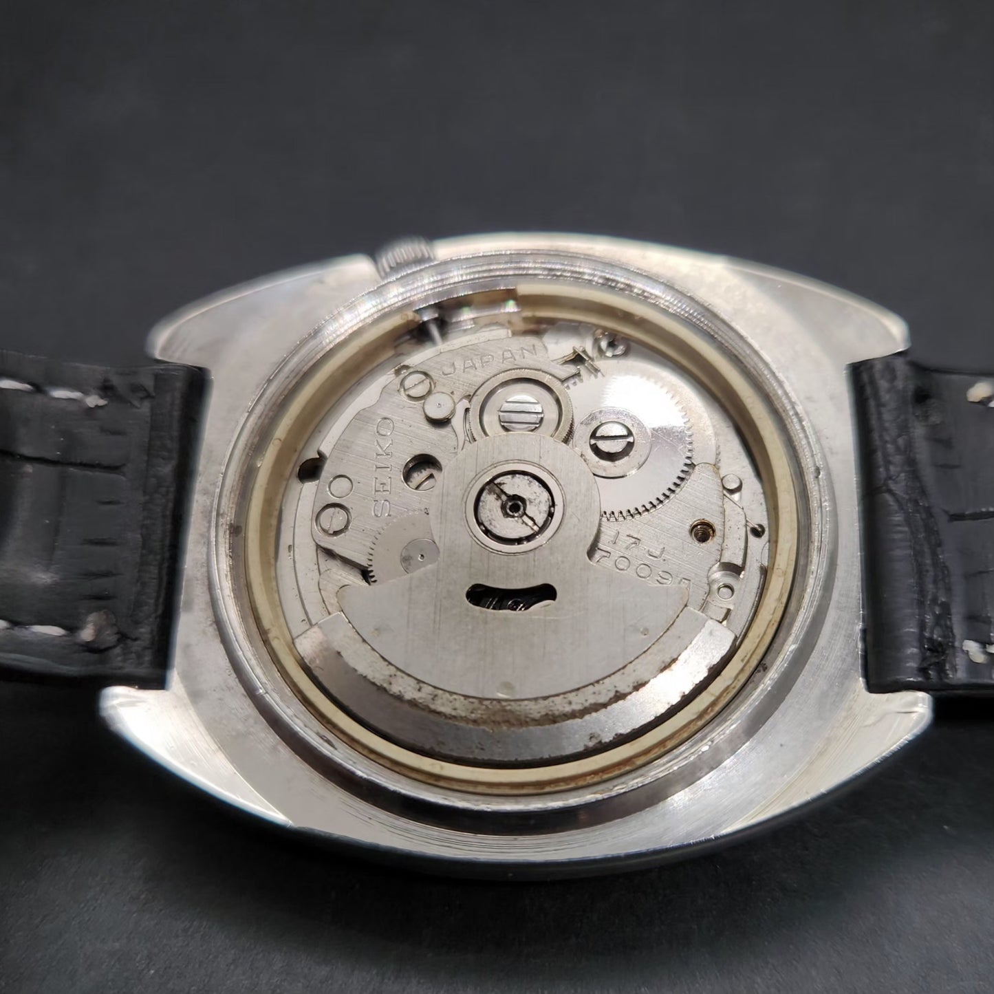 Vintage 1980 Original Seiko 5 Automatic 7009 Repainted Blue Face 17 Jewels Day-Date Japanese Men's Wrist Watch VS38