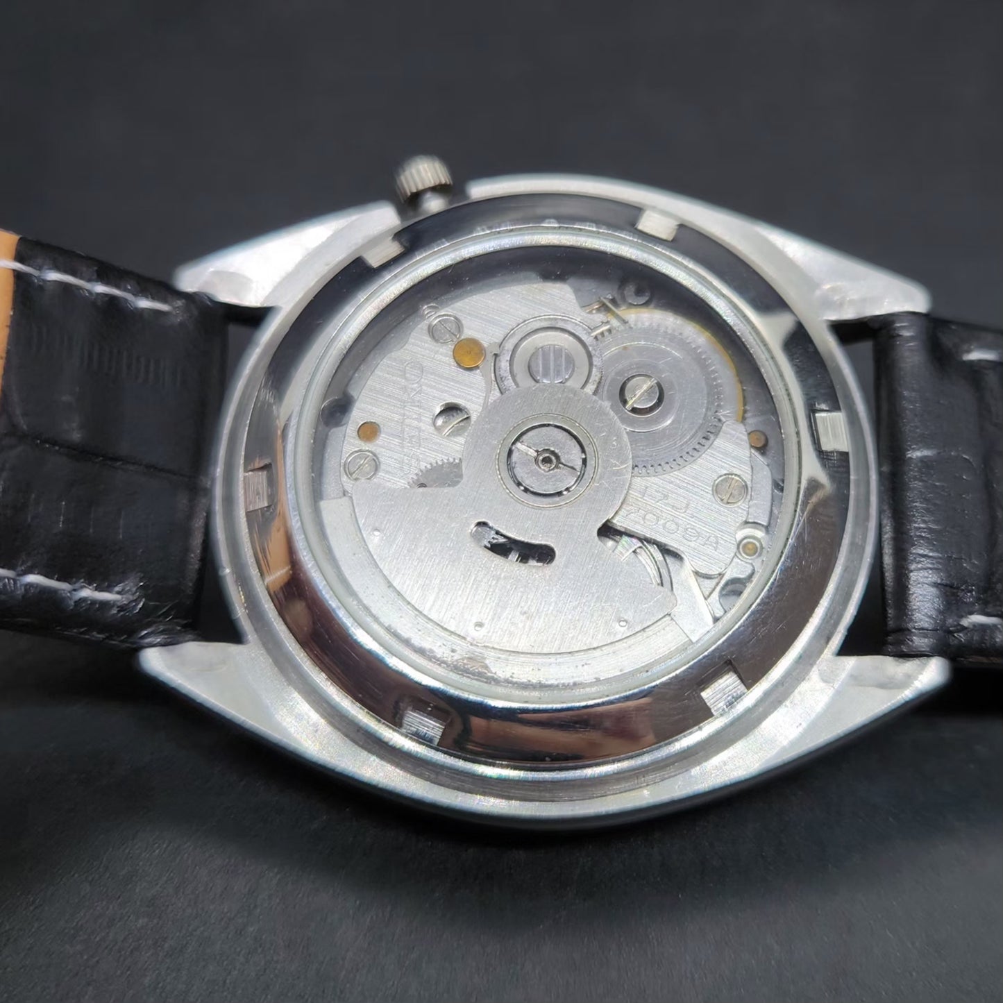 Vintage 1977 Original Seiko 5 Automatic 7009 Black Face 17 Jewels Day-Date Japanese Men's Wrist Watch VS57