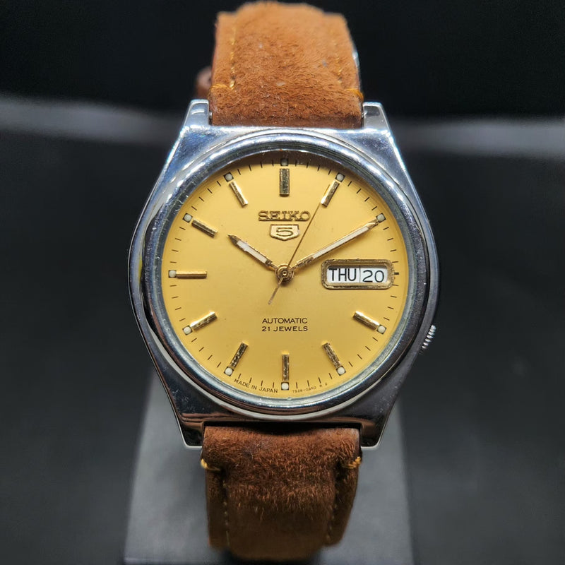 Vintage 1999 Original Seiko 5 Automatic 7s26-3170 Gold Face 17 Jewels Day-Date Japanese Men's Wrist Watch VS61