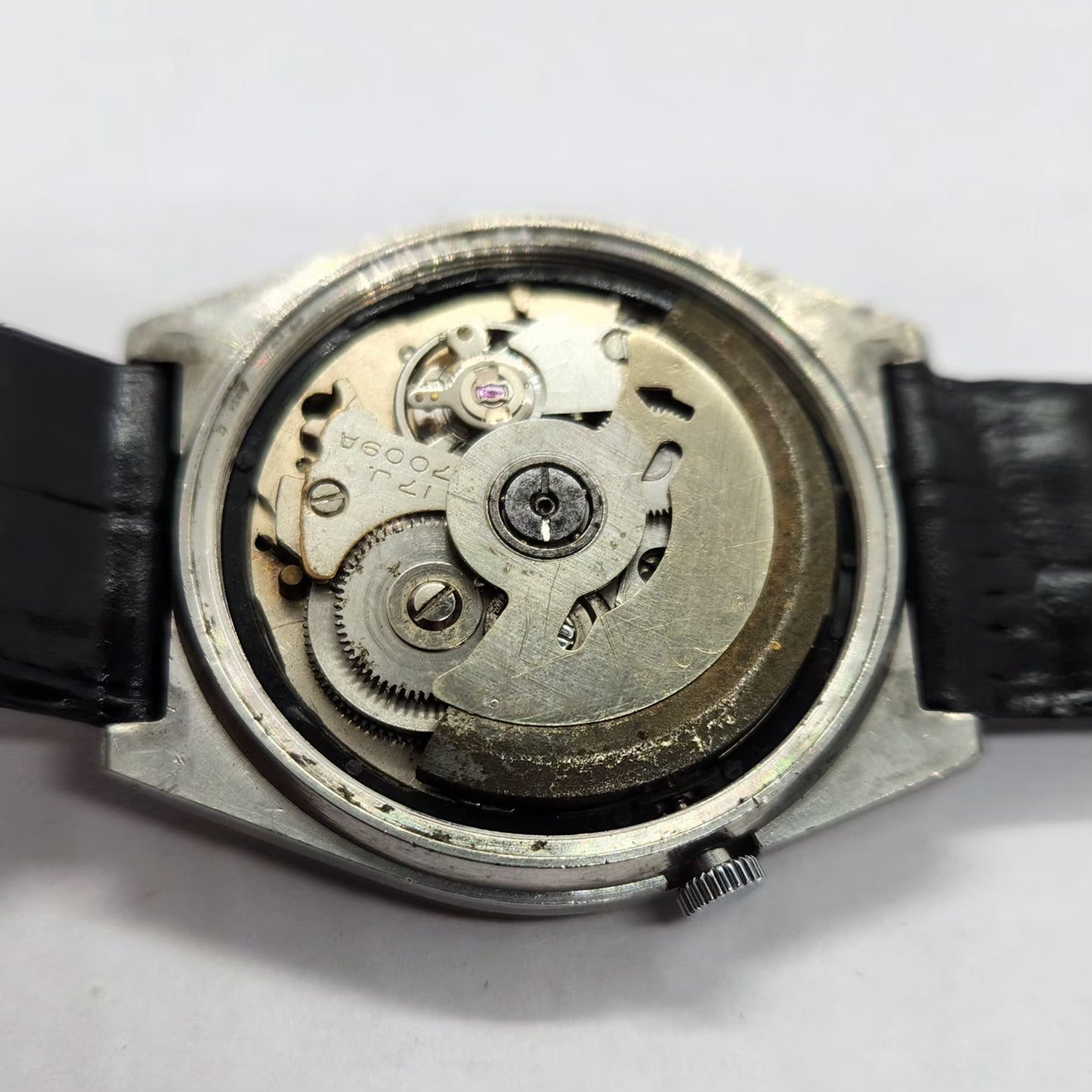 Vintage 1982 Original Seiko 5 Automatic 7009-821J Blue Face 17 Jewels Day-Date Japanese Men's Wrist Watch SA08