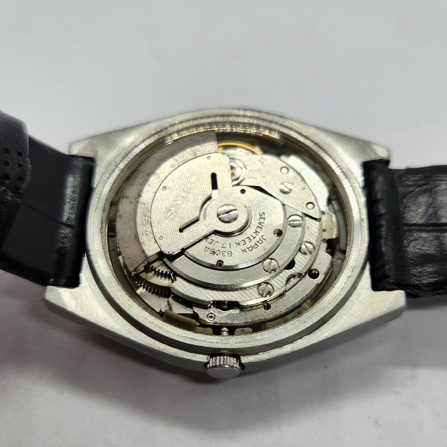 Vintage 1984 Original Seiko 5 Automatic 6309-8820 Black Face 17 Jewels Day-Date Japanese Men's Wrist Watch SA11