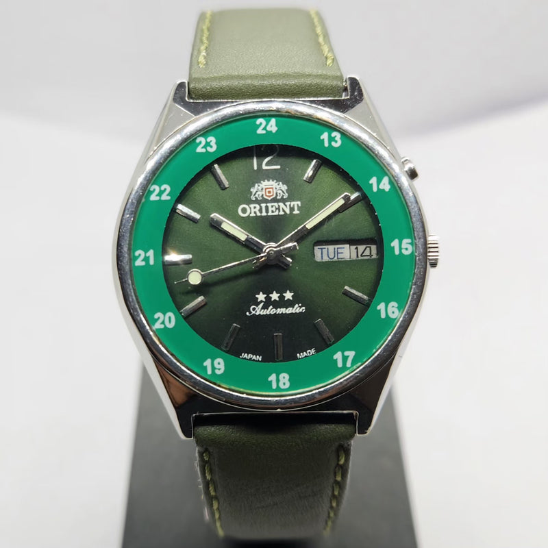Vintage Mod Orient Automatic 46941 21 Jewels Green Face Day-Date Men's Wrist Watch OR14