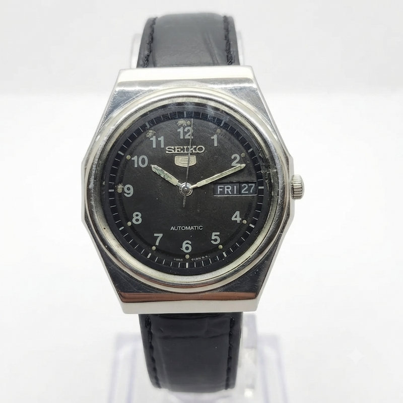 Vintage 1984 Original Seiko 5 Automatic 6309-8820 Black face 17 Jewels Day-Date Japanese Men's Wrist Watch OG264