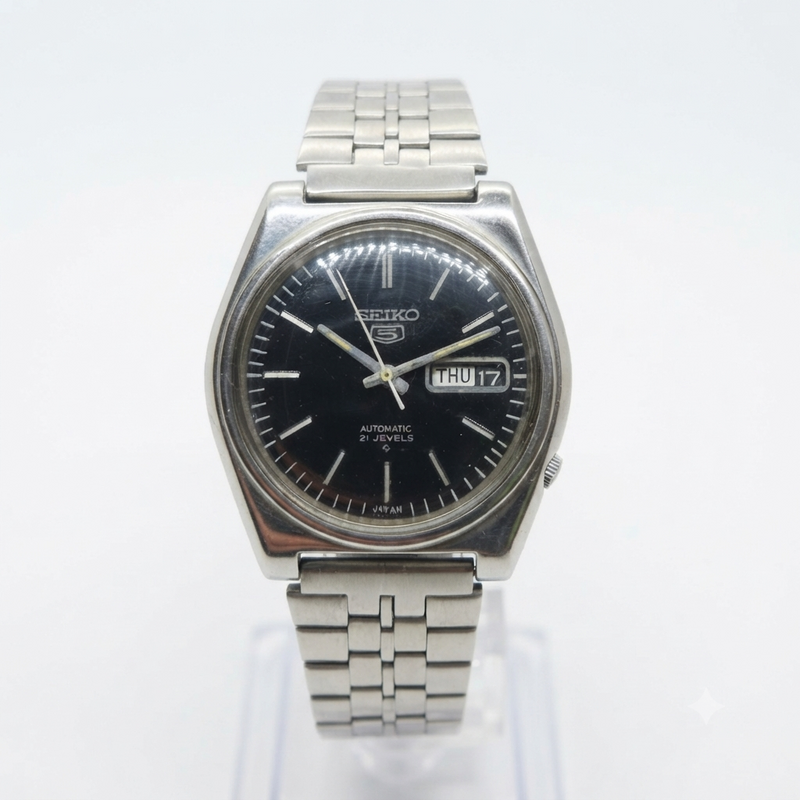 Vintage 1980 Original Seiko 5 Automatic 6119-8410 Black face 21 Jewels Day-Date Japanese Men's Wrist Watch OG129