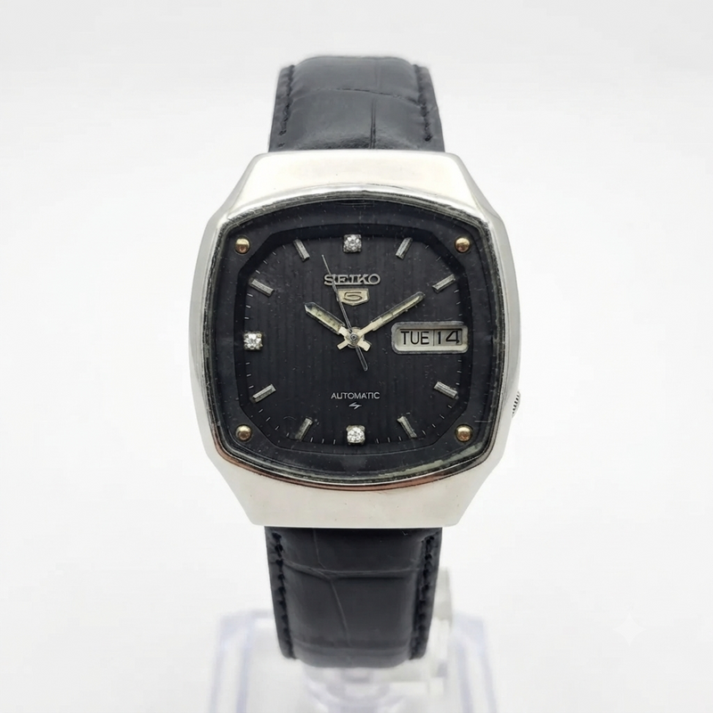 Vintage 1979 Original Seiko 5 Automatic 7009-5140 Black face 17 Jewels Day-Date Japanese Men's Wrist Watch OG286