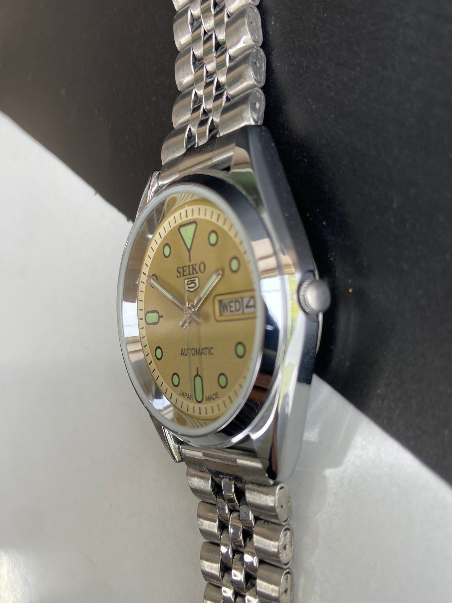 Vintage Mod Seiko 5 Automatic 6309A 17 Jewels Japan Men's Day-Date Yellow Face Wrist Watch E52