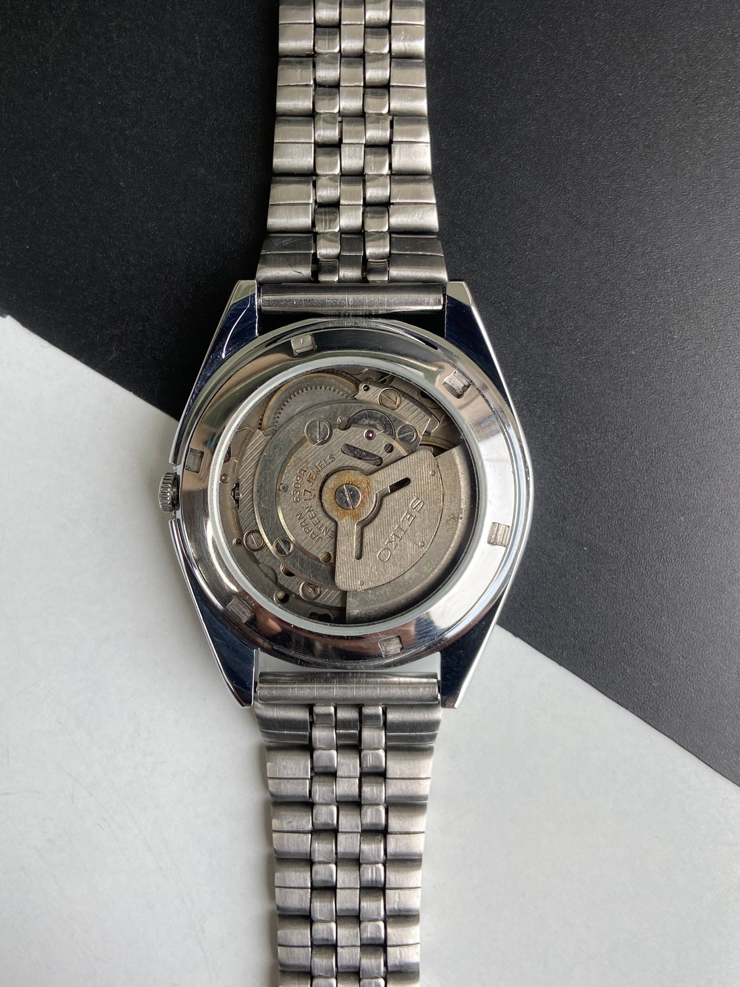 Vintage Mod Seiko 5 Automatic 6309A 17 Jewels Japan Men's Day-Date Yellow Face Wrist Watch E52