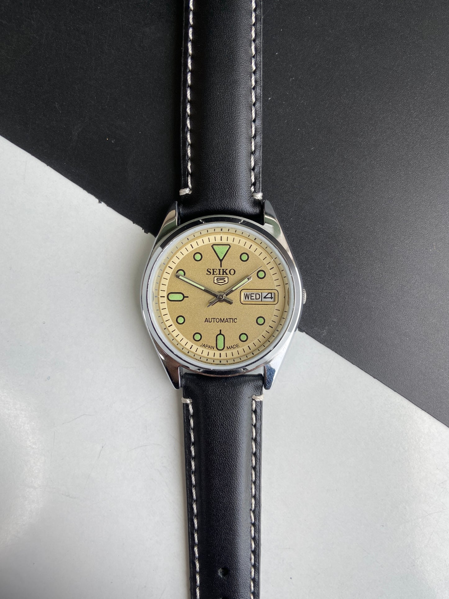 Vintage Mod Seiko 5 Automatic 6309A 17 Jewels Japan Men's Day-Date Yellow Face Wrist Watch E52