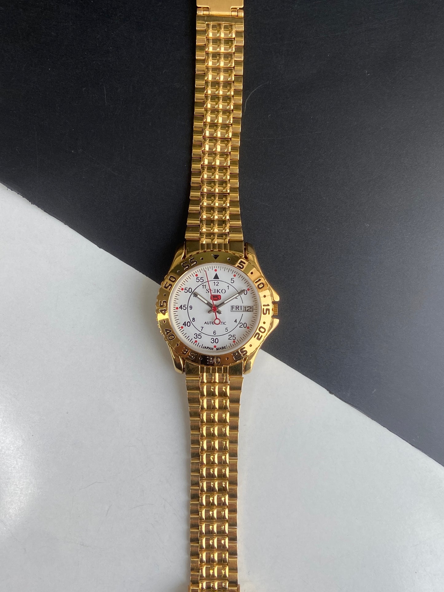 Vintage Seiko 5 Automatic 17 Jewels Cal. 6309 White Face Fix Bezel Gold Plated Men's Wrist Watch E69