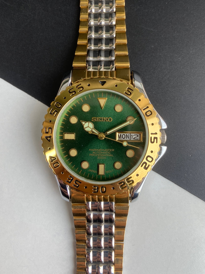Vintage Mod Seiko Automatic 17 Jewels Cal. 6309 Green Face Fix Bezel Two Tone Men's Wrist Watch E68