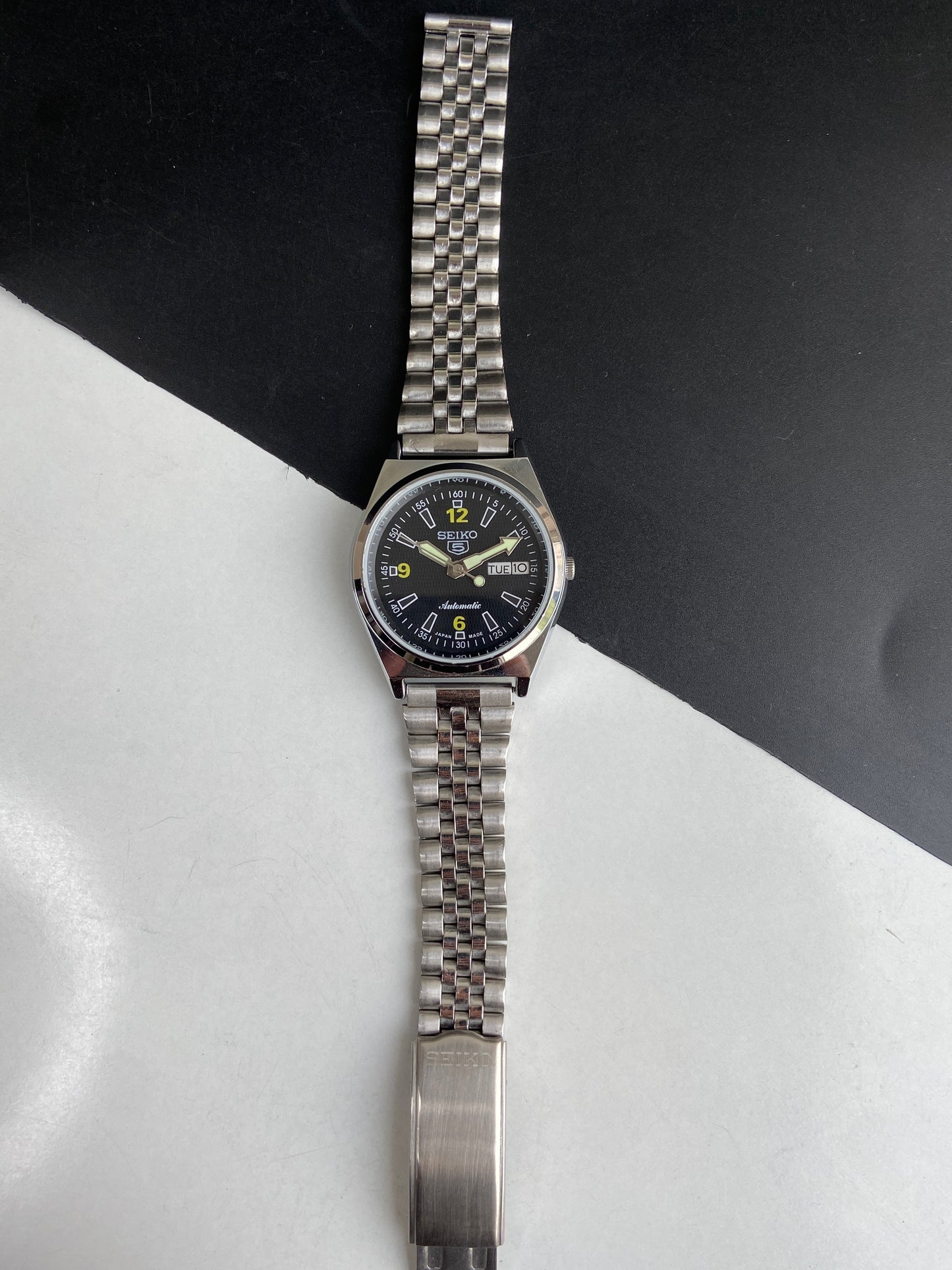 Vintage Mod Seiko 5 Automatic 6309A 17 Jewels Japan Men's Day-Date Black Face Wrist Watch E70