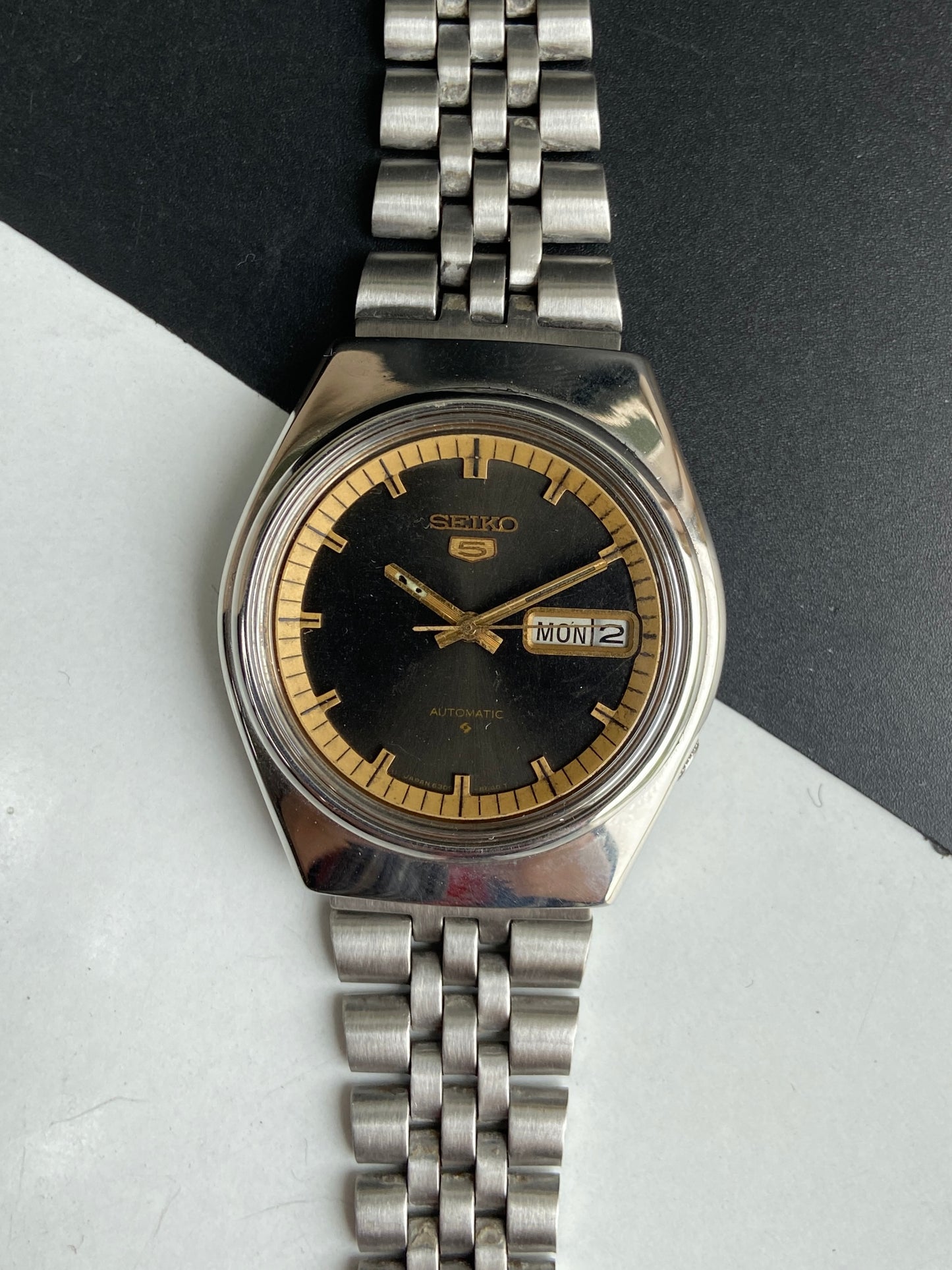Vintage 1979 Original Seiko 5 Automatic 6309-8500 Black Face Day-Date Japanese Men's Wrist Watch E78