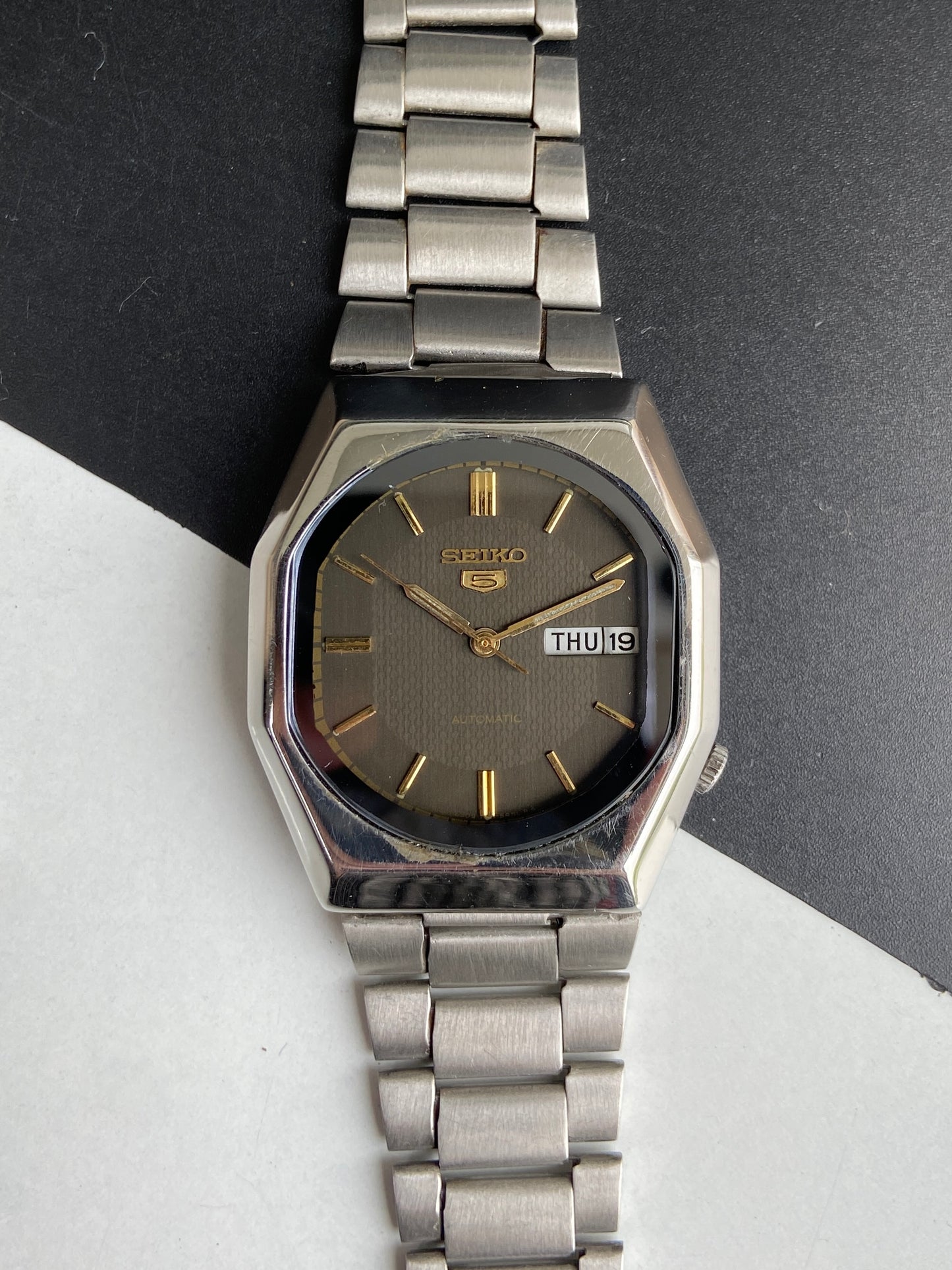 Vintage 1981 Original Seiko 5 Automatic 6309-5500 Black Face Day-Date Japanese Men's Wrist Watch E80