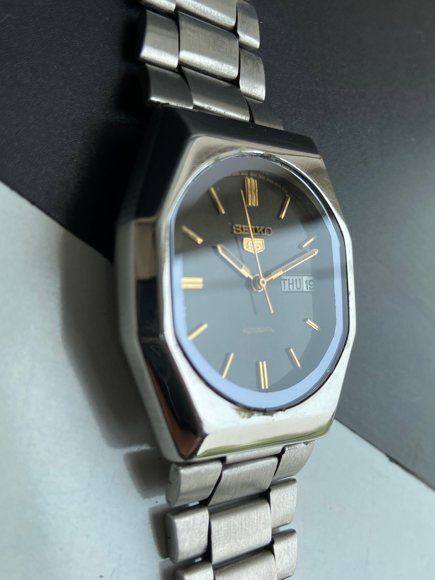 Vintage 1981 Original Seiko 5 Automatic 6309-5500 Black Face Day-Date Japanese Men's Wrist Watch E80