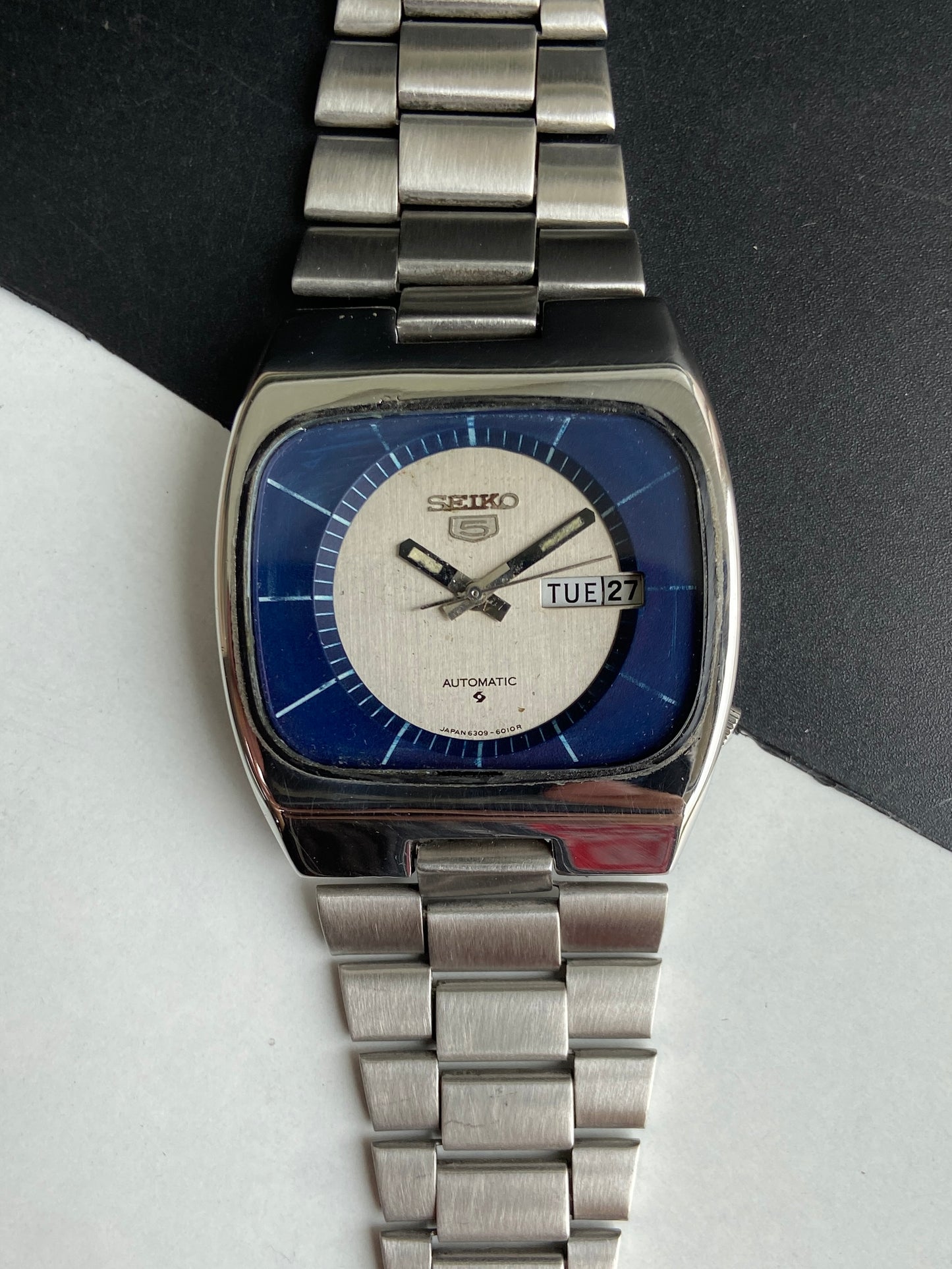 Vintage 1988 Original Seiko 5 Automatic 6309-601A Silver Face 17 Jewels Day-Date Japanese Men's Wrist Watch E84